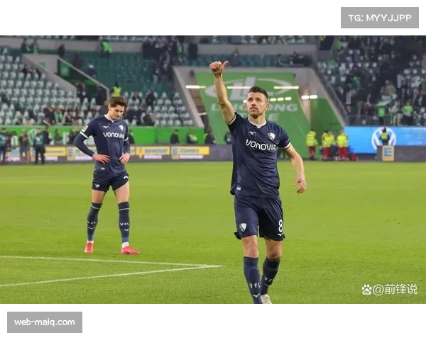全场比赛结束，十人应战的波鸿顽强守住2-1胜果击败霍芬海姆